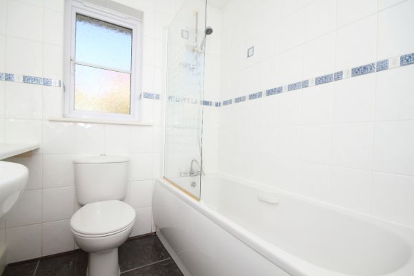 Cost of Shower Window Replacement in Santa Fe